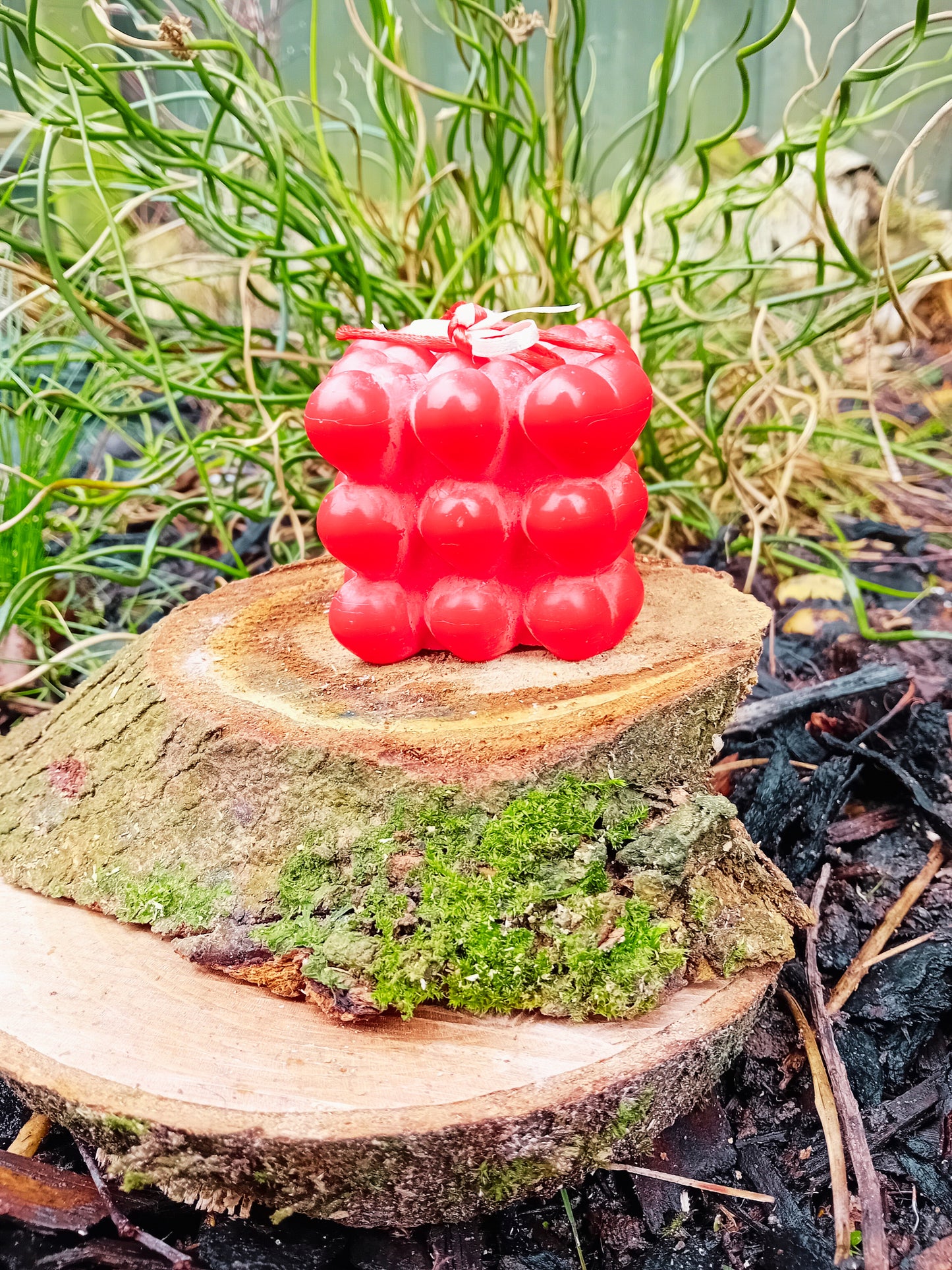 Fragranced red heart bubble candle