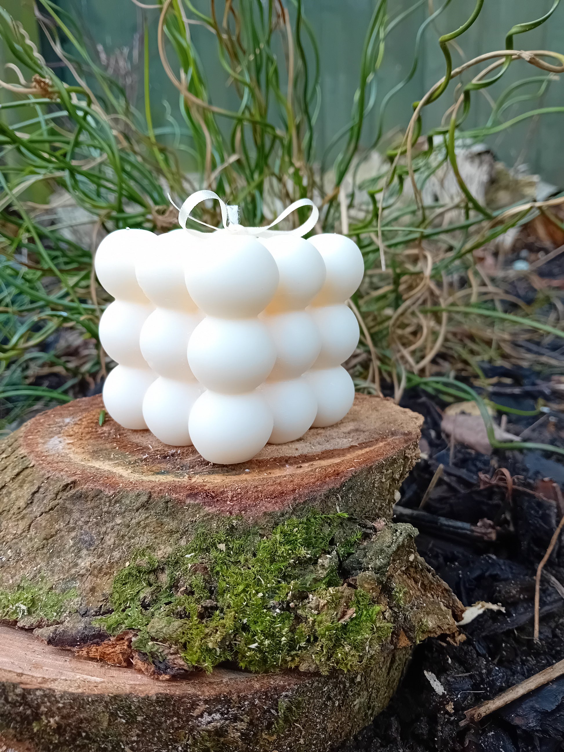 White bubble candle