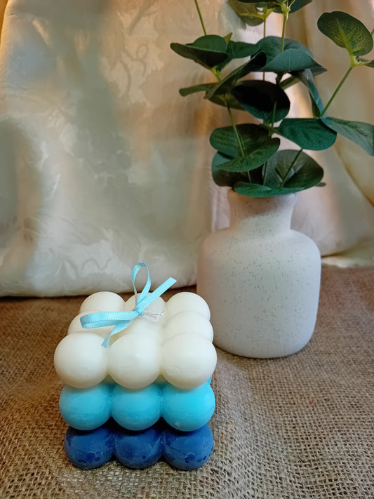 Scented ombre blue bubble candle