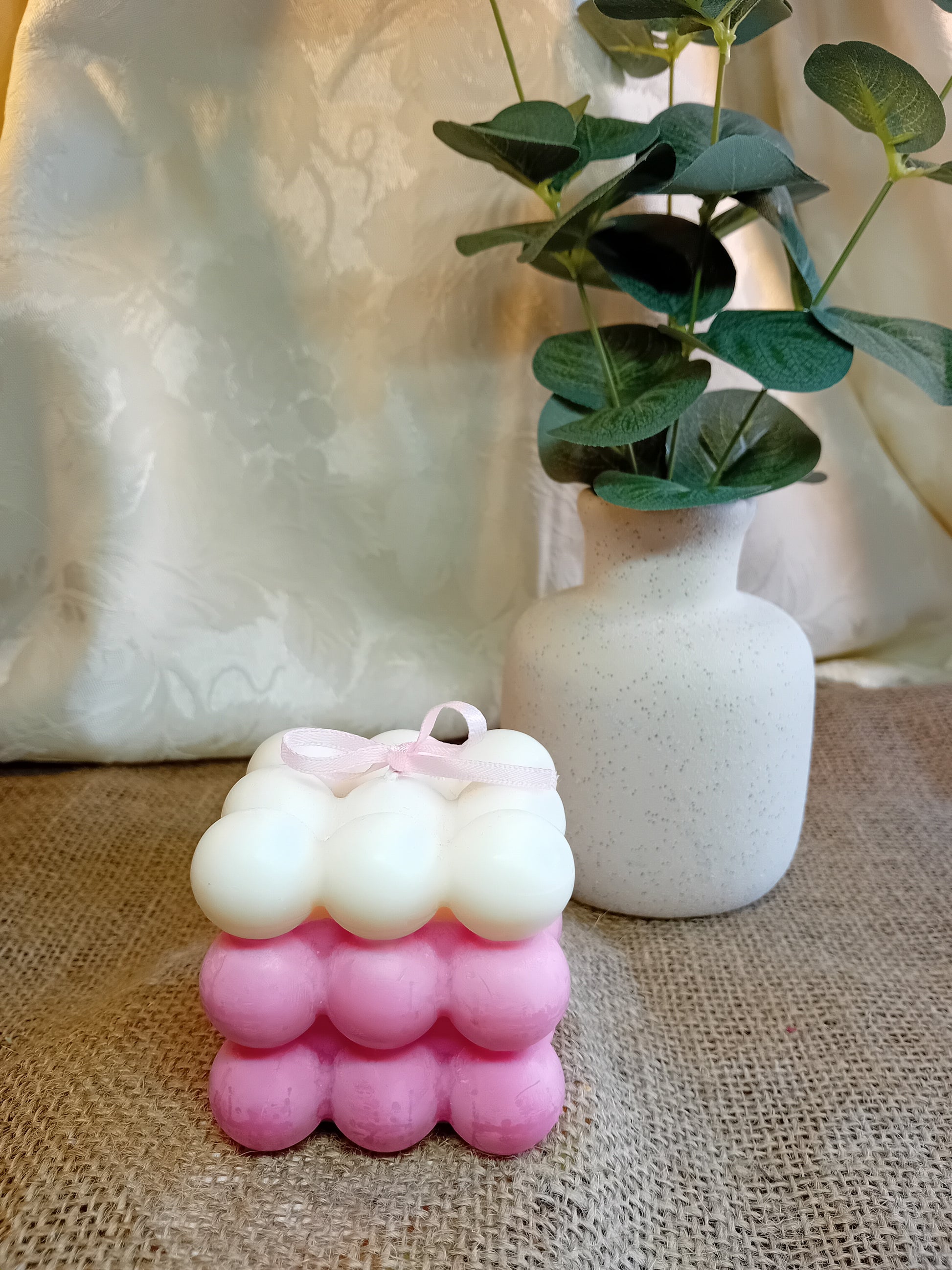 Scented ombre pink bubble cande le